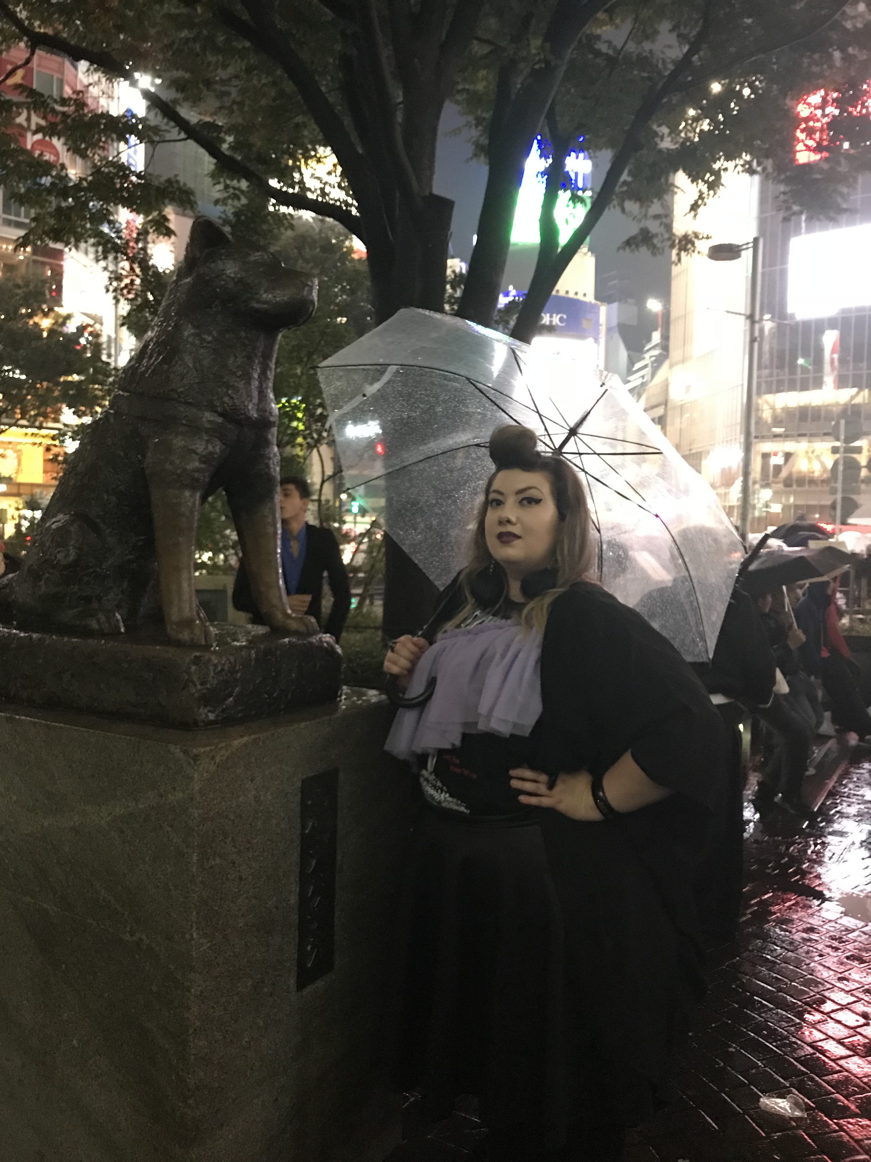 hachiki shibuya crossing tokyo japan curvy girl blogger city guide