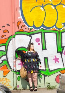 eloquii grande taille plus size dress fruits curvy girl fashion blogger