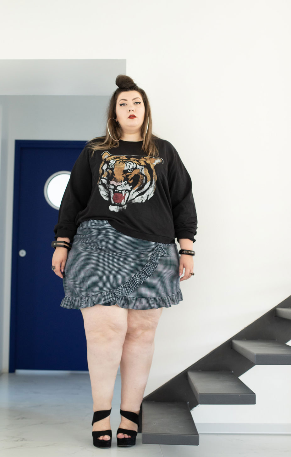 asos curve plus size grande taille mini skirt tiger bbw tights chubby curvy girl blogger