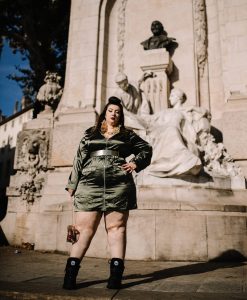 every body in plt ashley graham pretty little thing plus size grande taille curvy girl ronde grosse fat bodypositive