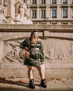 every body in plt ashley graham pretty little thing plus size grande taille curvy girl ronde grosse fat bodypositive