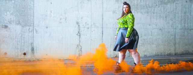 boohoo curve plus size blogger mode grande taille ronde fat snake print leather skirt buffalo