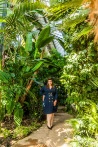 navabi trench dress navy jungle lyon plus size grande taille curvy girl blogger